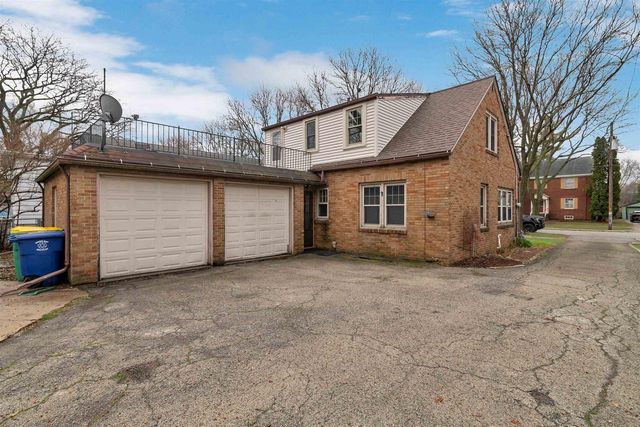 1046 KELLOGG STREET, Green Bay, WI 54303