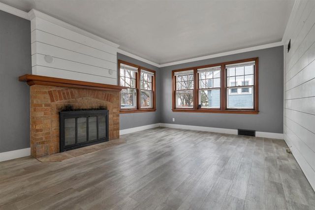 1046 KELLOGG STREET, Green Bay, WI 54303