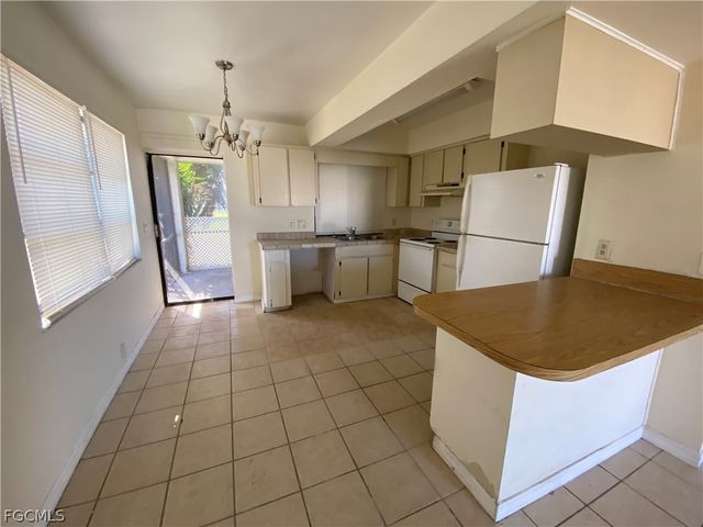 801 SE 5th AVE A1, Cape Coral, FL 33990