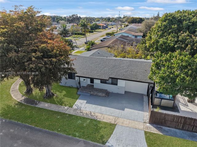 7501 Raleigh St, Hollywood, FL 33024