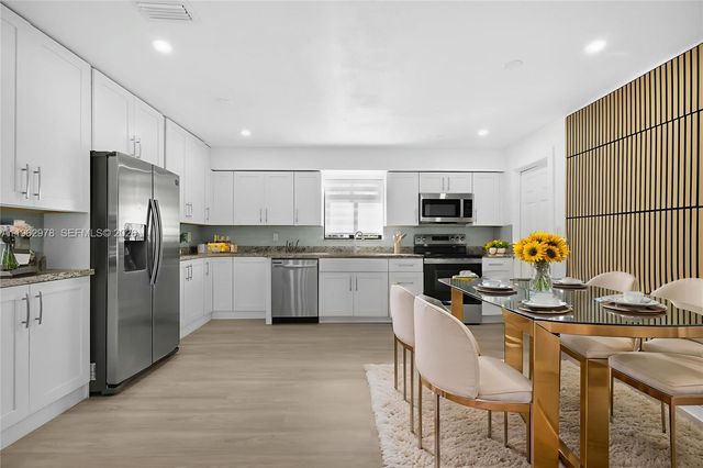 7501 Raleigh St, Hollywood, FL 33024