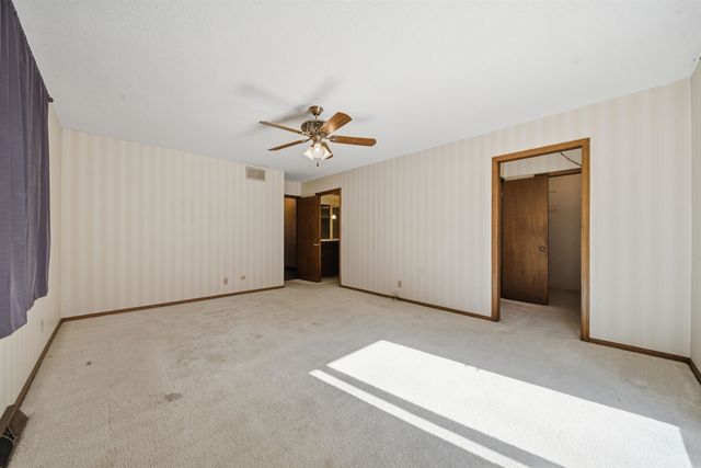 1213 E Brook Forest Ct, Derby, KS 67037