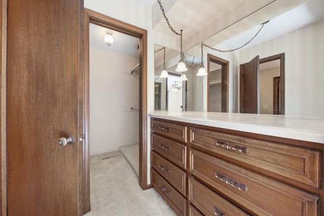 1213 E Brook Forest Ct, Derby, KS 67037