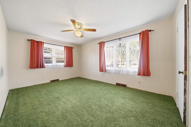 1213 E Brook Forest Ct, Derby, KS 67037