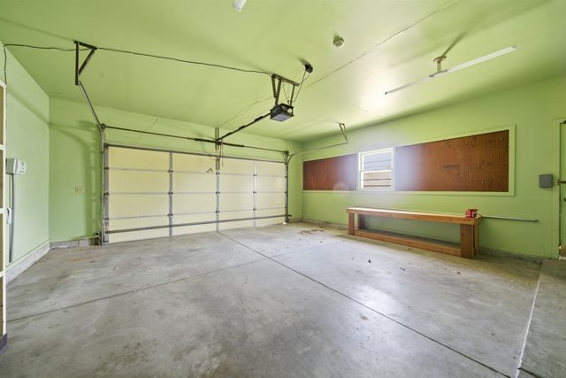 1213 E Brook Forest Ct, Derby, KS 67037