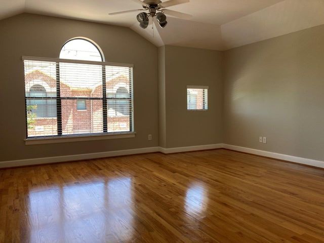 5941 South Loop E 705, Houston, TX 77033