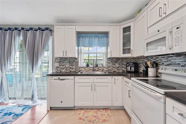 7 LLOVERA PLACE, Palm Coast, FL 32164