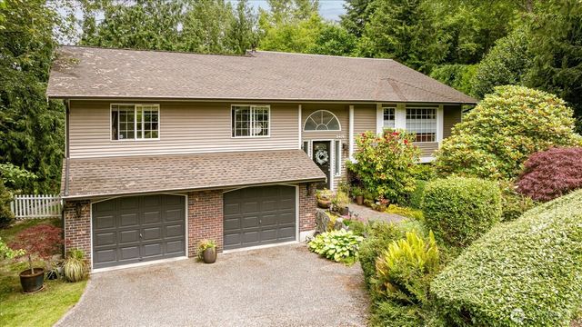 2415 E Cedar Hills Drive, Mount Vernon, WA 98274
