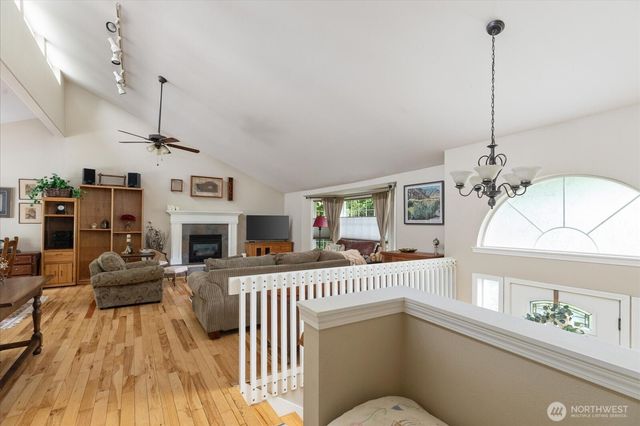 2415 E Cedar Hills Drive, Mount Vernon, WA 98274