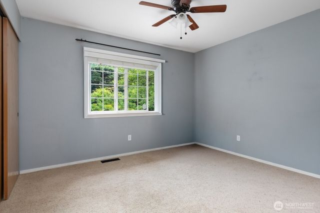 2415 E Cedar Hills Drive, Mount Vernon, WA 98274