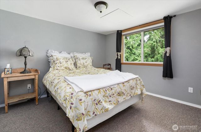 2415 E Cedar Hills Drive, Mount Vernon, WA 98274