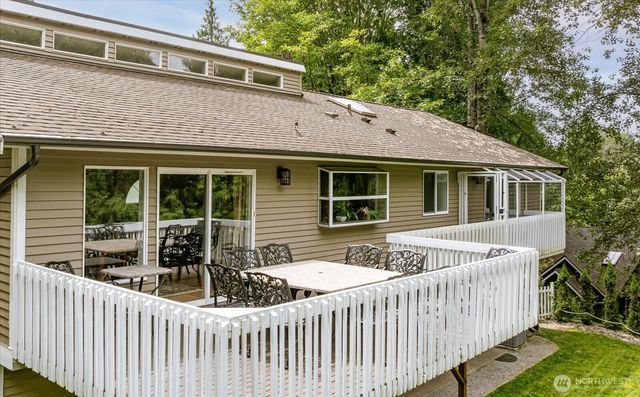 2415 E Cedar Hills Drive, Mount Vernon, WA 98274