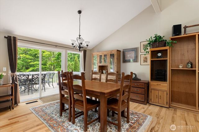 2415 E Cedar Hills Drive, Mount Vernon, WA 98274