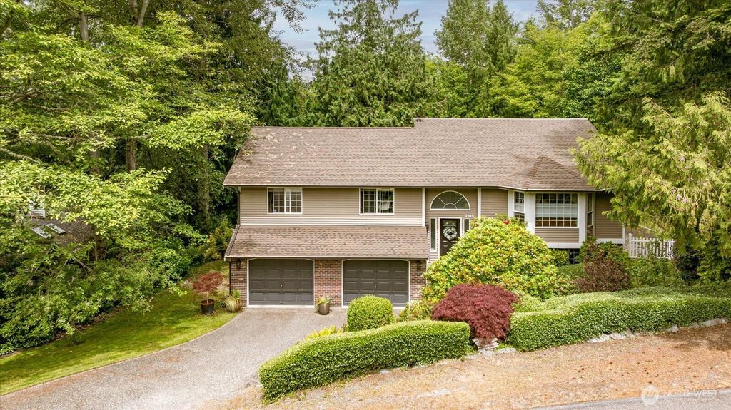 2415 E Cedar Hills Drive, Mount Vernon, WA 98274