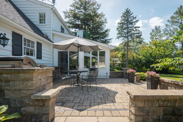921 Ray Street, Geneva, IL 60134