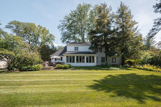 921 Ray Street, Geneva, IL 60134