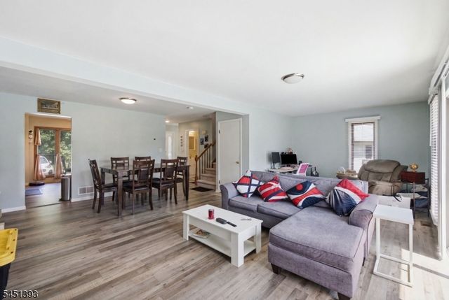 235 Cherokee Rd, Andover Twp., NJ 07848