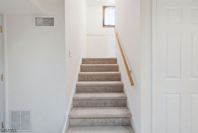 235 Cherokee Rd, Andover Twp., NJ 07848