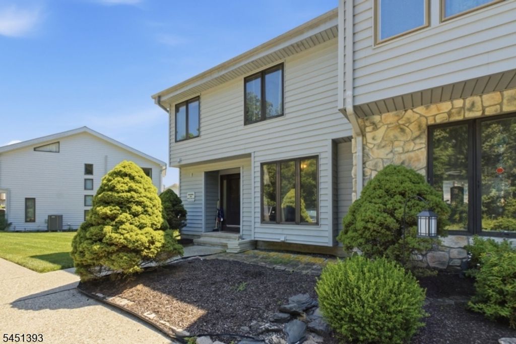 235 Cherokee Rd, Andover Twp., NJ 07848 — photo 4