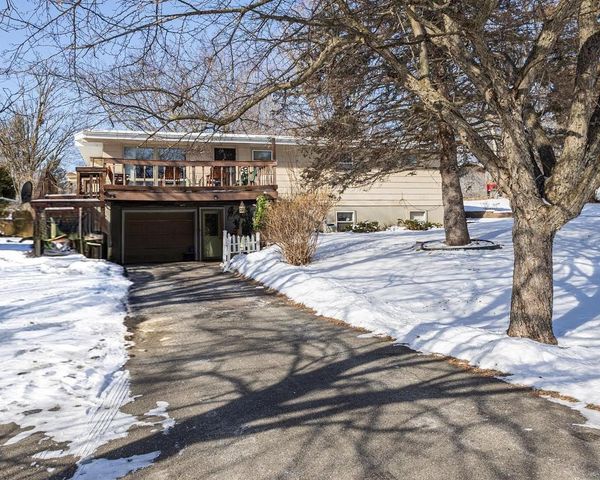 170 N College Drive, Platteville, WI 53818