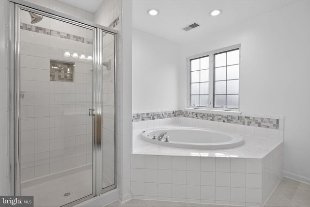 9745 QUIET BROOK LN, Clinton, MD 20735