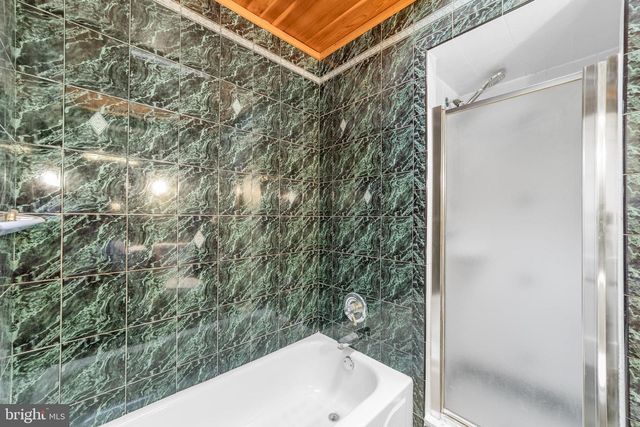 236 KENILWORTH AVE, Philadelphia, PA 19120