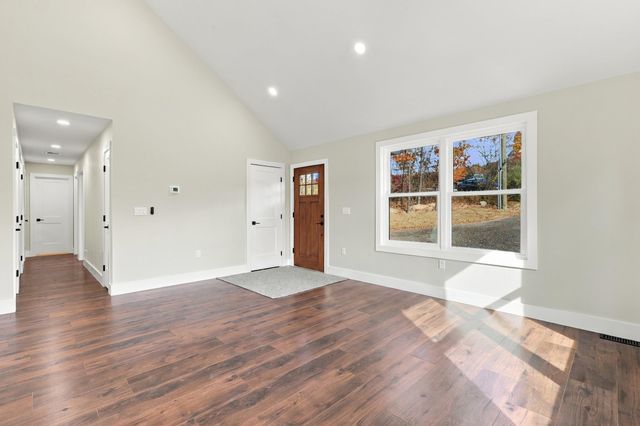22 Mullen Drive, Pittsfield, NH 03263