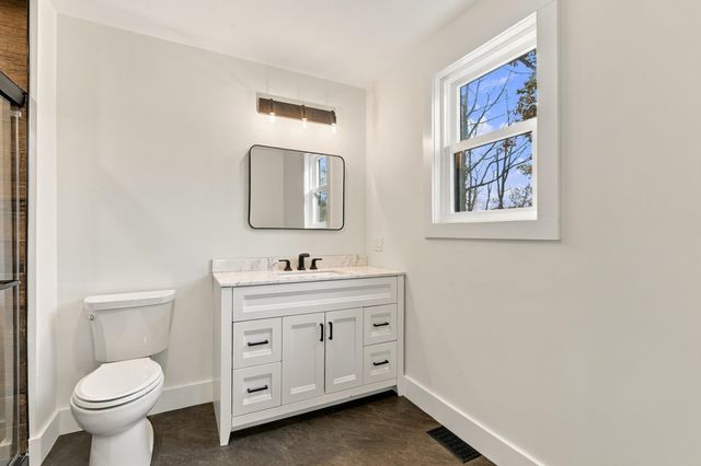 22 Mullen Drive, Pittsfield, NH 03263