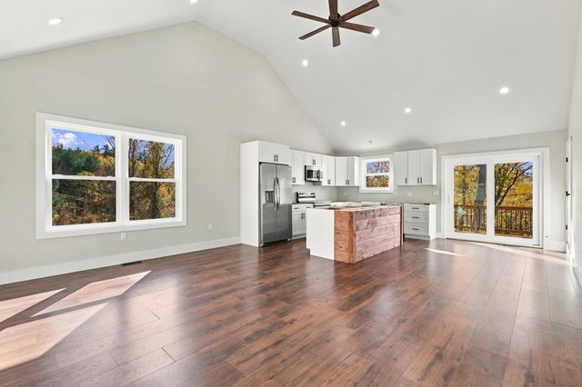 22 Mullen Drive, Pittsfield, NH 03263