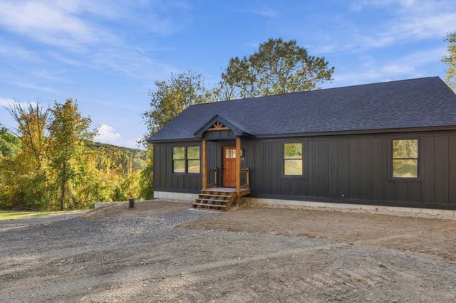 22 Mullen Drive, Pittsfield, NH 03263