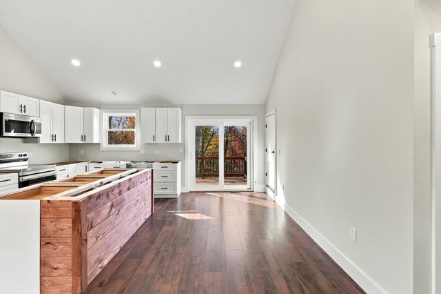 22 Mullen Drive, Pittsfield, NH 03263