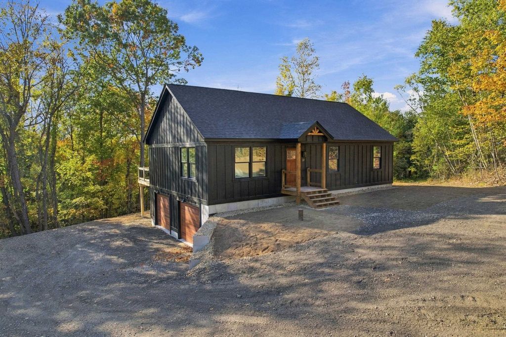 22 Mullen Drive, Pittsfield, NH 03263