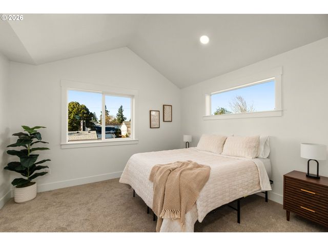 5224 Se Knapp St, Portland, OR 97206