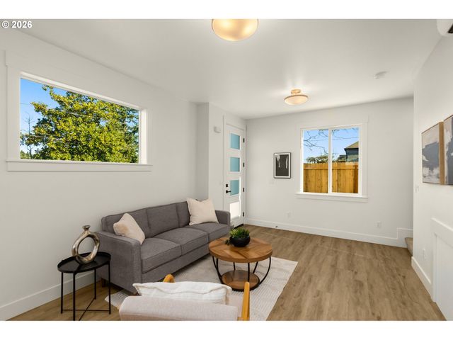 5224 Se Knapp St, Portland, OR 97206