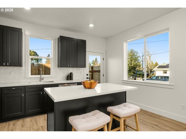 5224 Se Knapp St, Portland, OR 97206