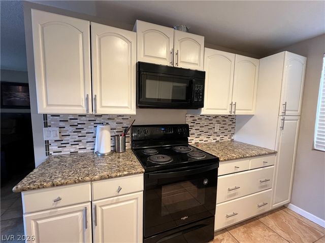 4241 Gannet Circle 205, Las Vegas, NV 89103