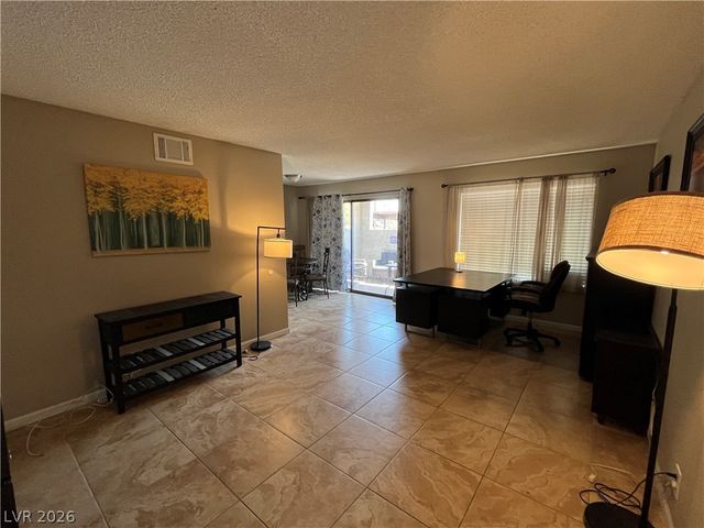 4241 Gannet Circle 205, Las Vegas, NV 89103