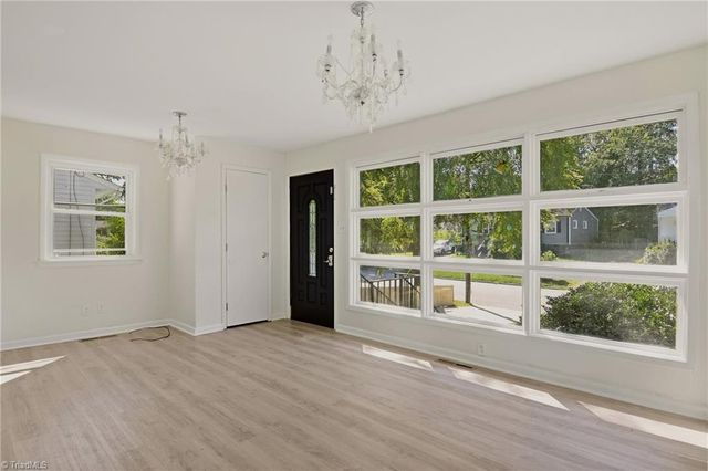 1602 Crystal Lane, Greensboro, NC 27403