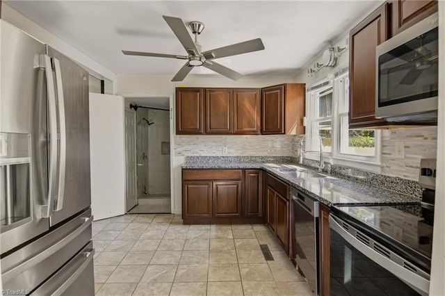 1602 Crystal Lane, Greensboro, NC 27403