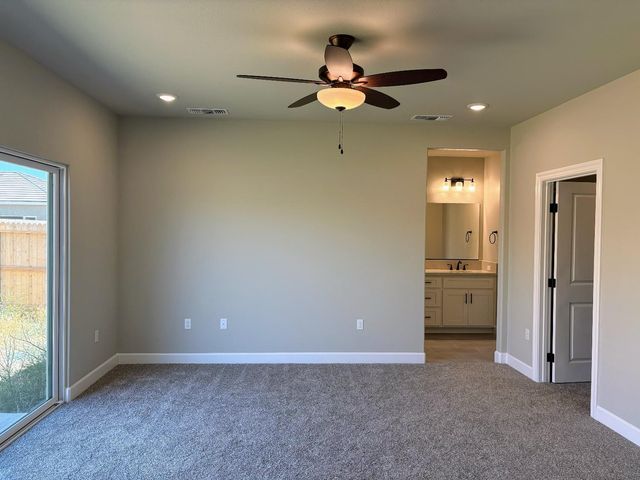 912 Norman Rd, Galt, CA 95632