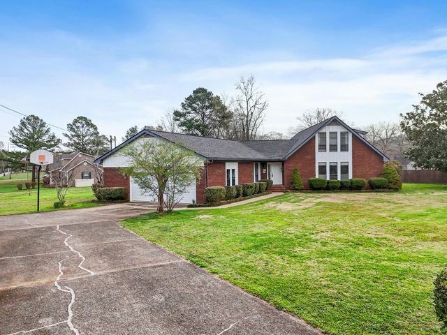 201 Westgate Road, Hixson, TN 37343