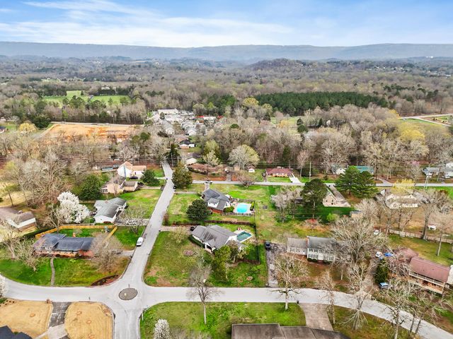 201 Westgate Road, Hixson, TN 37343