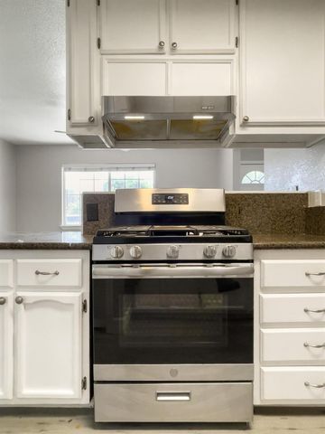 608 S Golden Gate Ave, Stockton, CA 95205