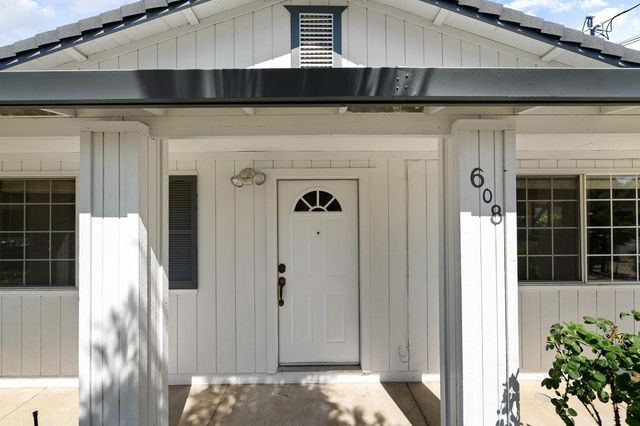 608 S Golden Gate Ave, Stockton, CA 95205