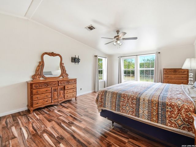 6267 COUNTY ROAD 251, Hondo, TX 78861