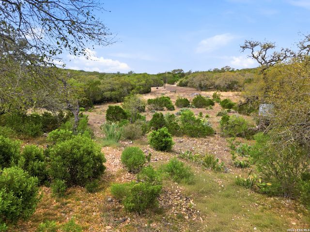 6267 COUNTY ROAD 251, Hondo, TX 78861