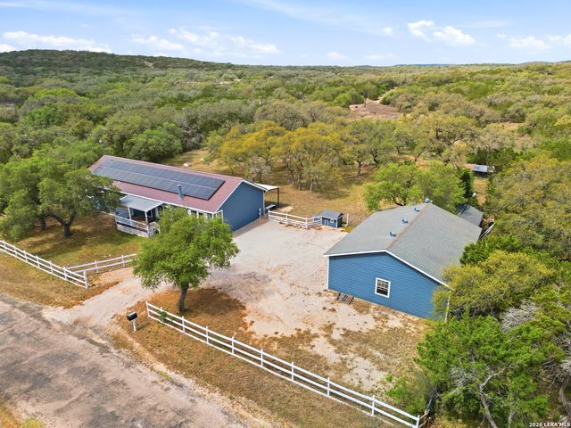 6267 COUNTY ROAD 251, Hondo, TX 78861