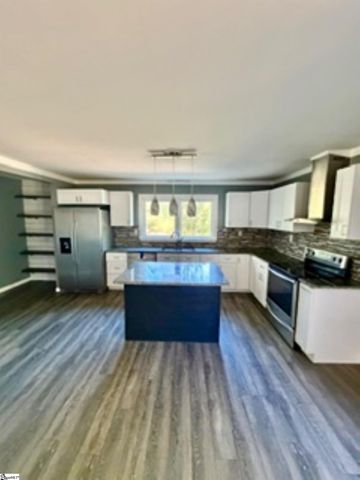 132 Brannon Circle, Inman, SC 29349