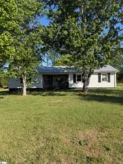 132 Brannon Circle, Inman, SC 29349