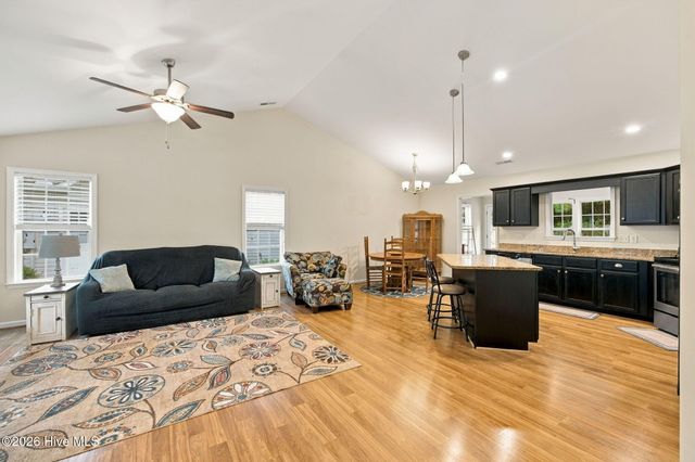 463 N Culverton Road, Winnabow, NC 28479
